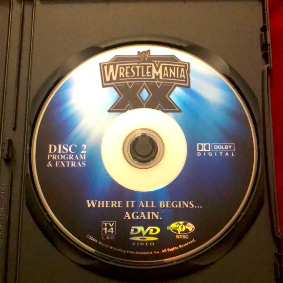 WWE WrestleMania XX 3 disc set - Picture 4 of 5